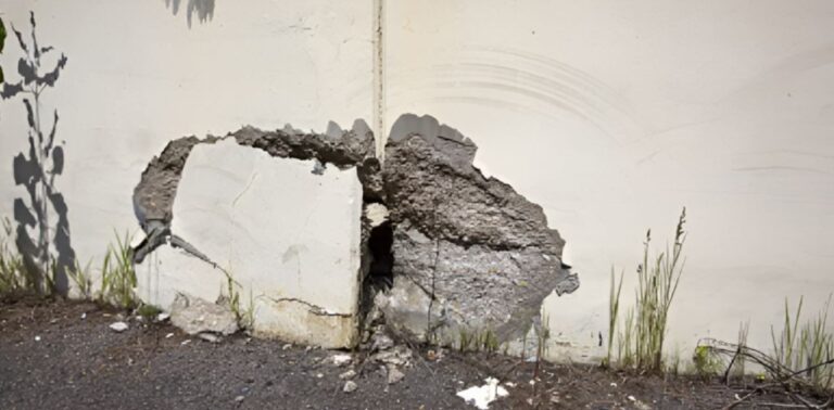 crack wall